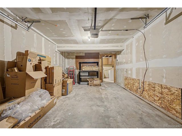38 Navajo Ct, Lyons, CO 80540
