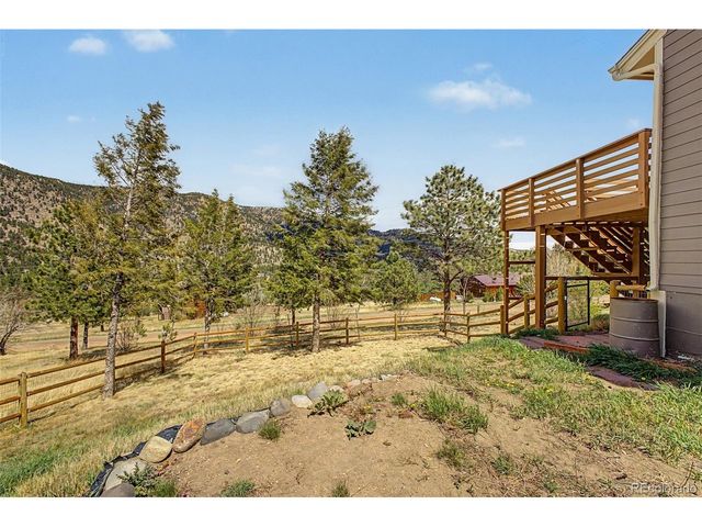 38 Navajo Ct, Lyons, CO 80540