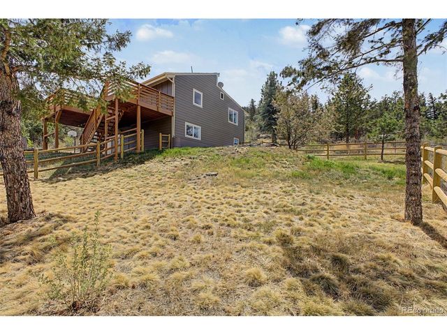 38 Navajo Ct, Lyons, CO 80540