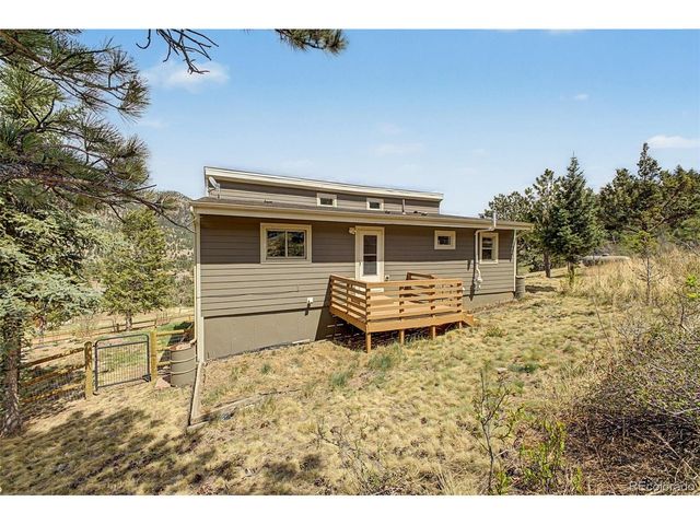38 Navajo Ct, Lyons, CO 80540