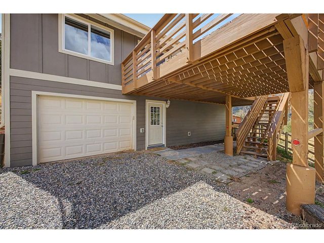 38 Navajo Ct, Lyons, CO 80540