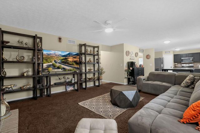 8300 Kennedy Road, Blacklick, OH 43004