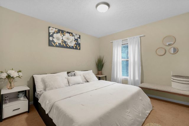 8300 Kennedy Road, Blacklick, OH 43004