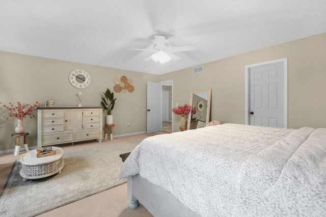 8300 Kennedy Road, Blacklick, OH 43004