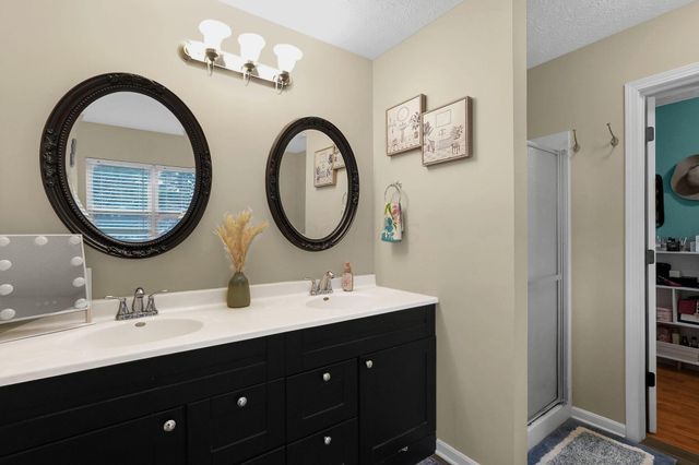 8300 Kennedy Road, Blacklick, OH 43004