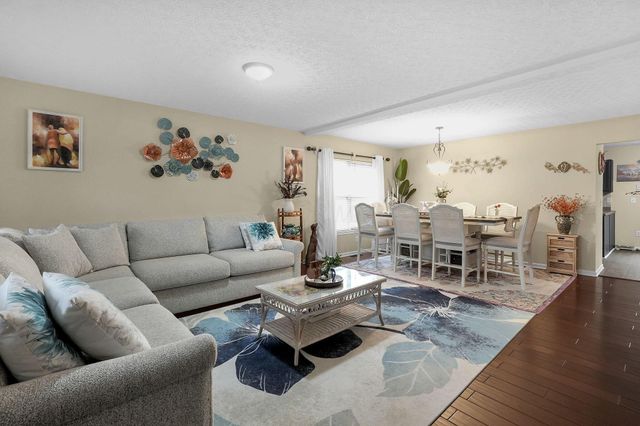 8300 Kennedy Road, Blacklick, OH 43004