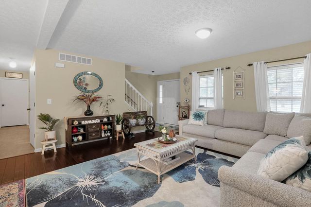 8300 Kennedy Road, Blacklick, OH 43004