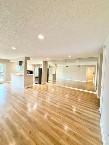 8225 Kingsbrook Road 116, Houston, TX 77024