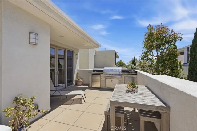 5573 Palm Drive, Hawthorne, CA 90250