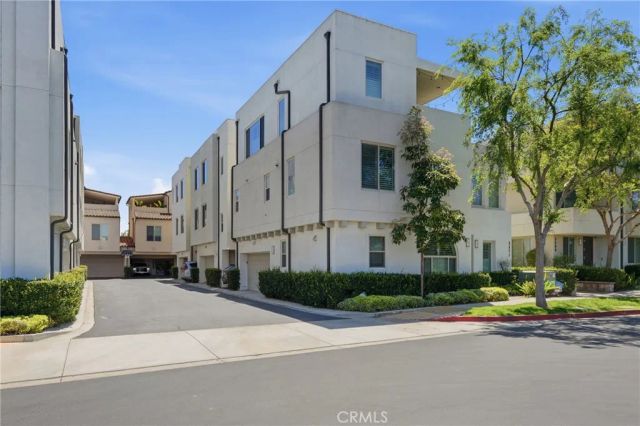 5573 Palm Drive, Hawthorne, CA 90250
