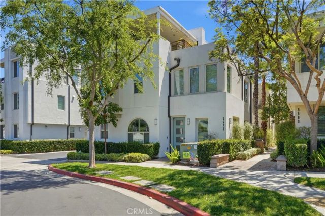 5573 Palm Drive, Hawthorne, CA 90250