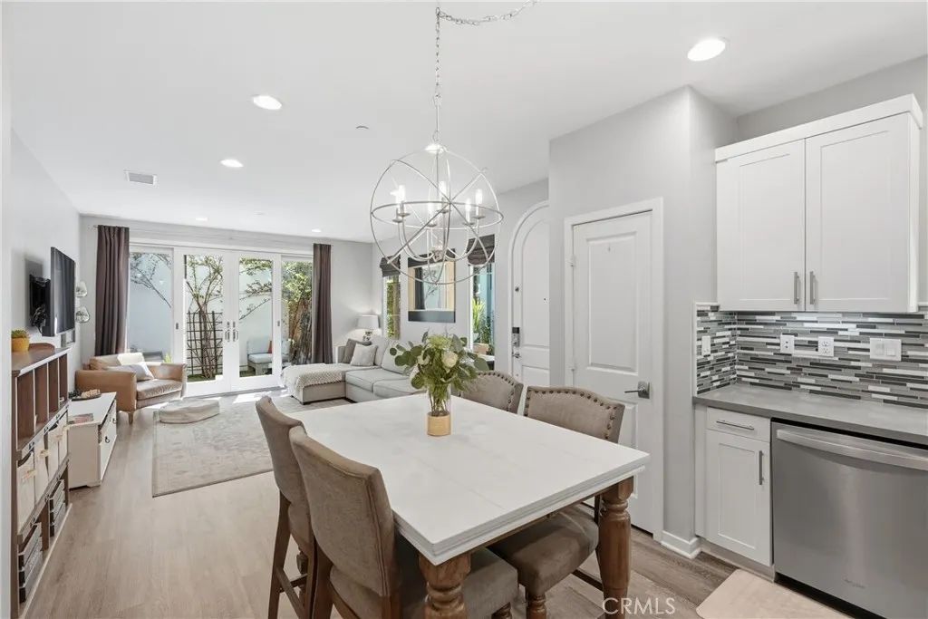 5573 Palm Drive, Hawthorne, CA 90250