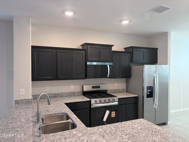 12828 CareFree Avenue, El Paso, TX 79928