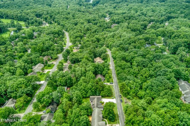 125 Fairhaven Drive, Crossville, TN 38558