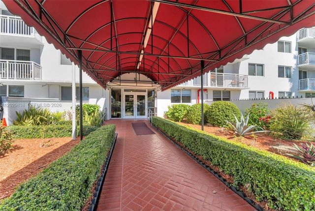 1251 NE 108th Street 617, Miami, FL 33161