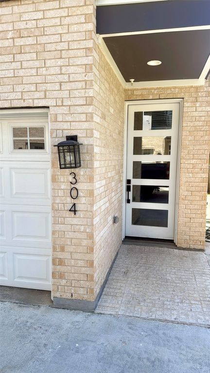 631 N Tyler Street 304, Dallas, TX 75208