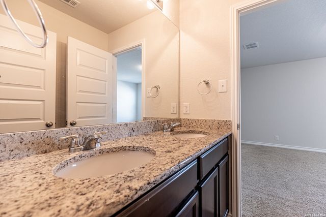 13811 Newman Stage, San Antonio, TX 78254