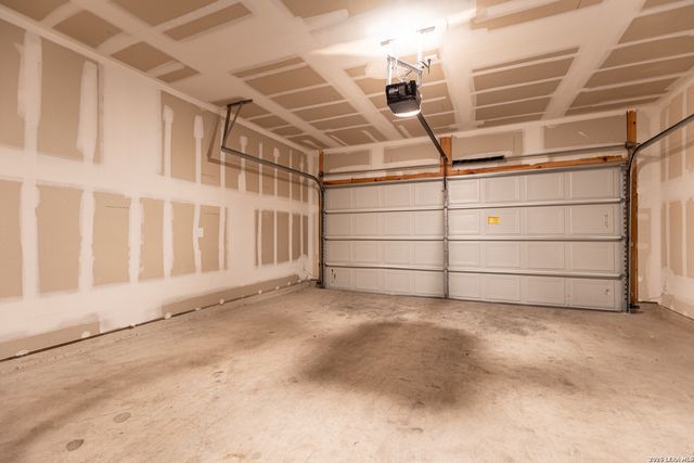 13811 Newman Stage, San Antonio, TX 78254