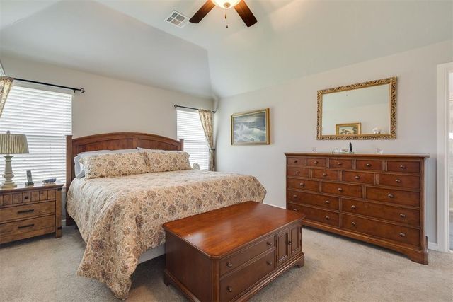 18500 Summer Grove Avenue, Edmond, OK 73012