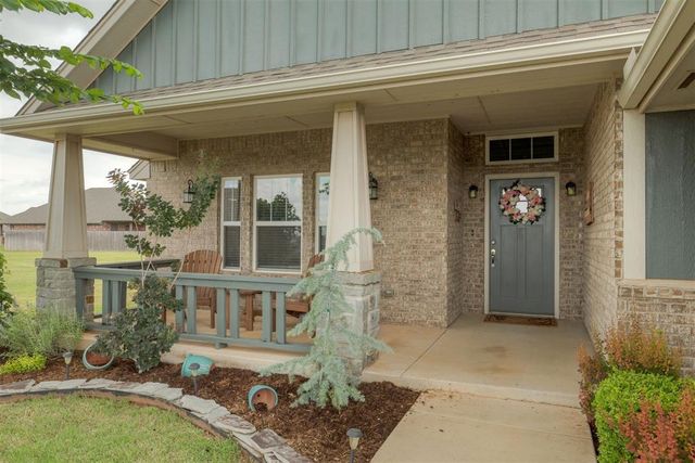 18500 Summer Grove Avenue, Edmond, OK 73012