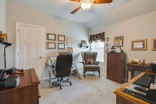 18500 Summer Grove Avenue, Edmond, OK 73012