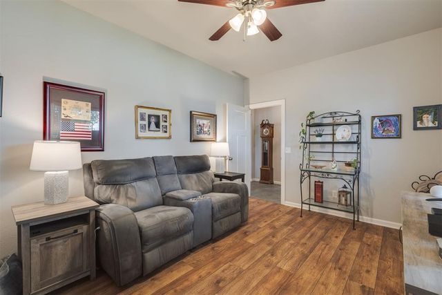 18500 Summer Grove Avenue, Edmond, OK 73012