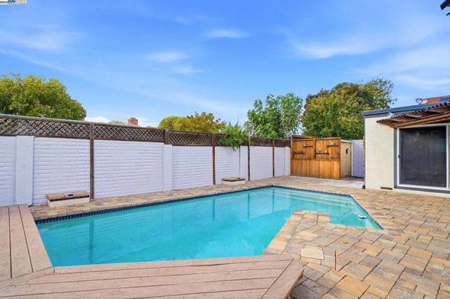 668 Buckeye Drive, Livermore, CA 94551