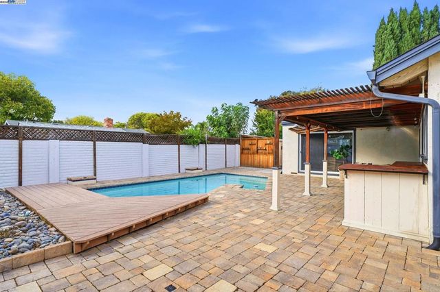 668 Buckeye Drive, Livermore, CA 94551