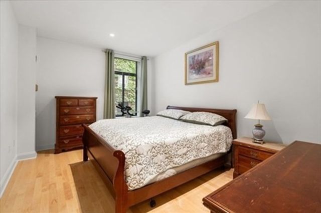 142 Commercial St 304, Boston, MA 02109