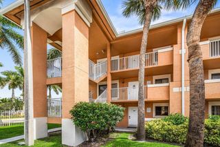 6900 SW 39th Street 101j, Davie, FL 33314