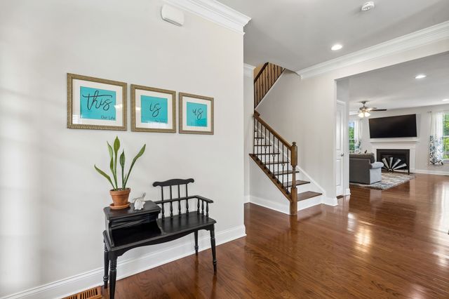 7016 Crimson Leaf Ln, College Grove, TN 37046