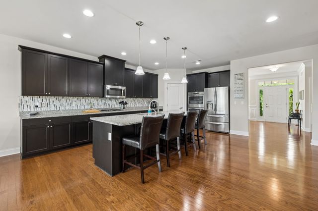 7016 Crimson Leaf Ln, College Grove, TN 37046