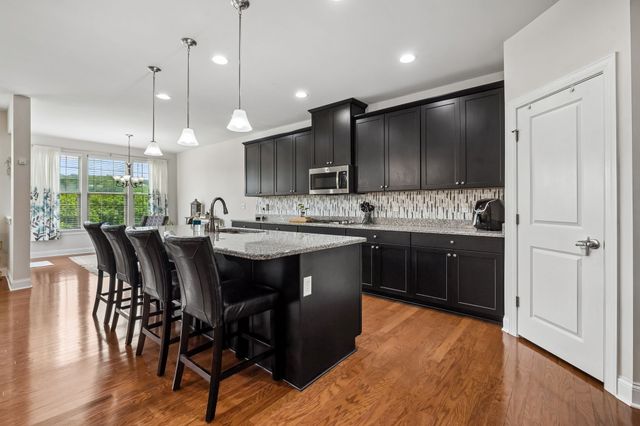 7016 Crimson Leaf Ln, College Grove, TN 37046