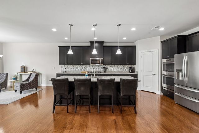 7016 Crimson Leaf Ln, College Grove, TN 37046