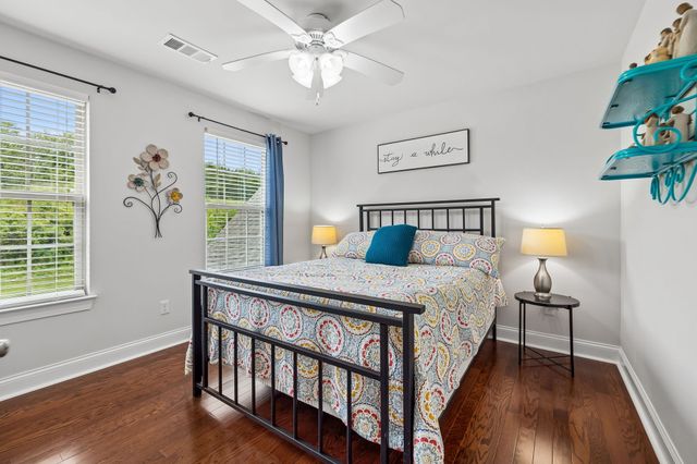 7016 Crimson Leaf Ln, College Grove, TN 37046
