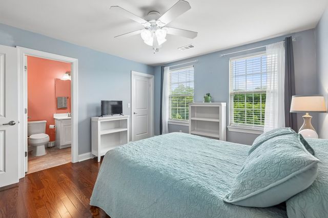 7016 Crimson Leaf Ln, College Grove, TN 37046