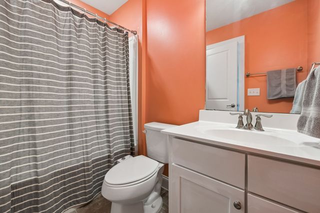7016 Crimson Leaf Ln, College Grove, TN 37046