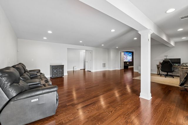 7016 Crimson Leaf Ln, College Grove, TN 37046
