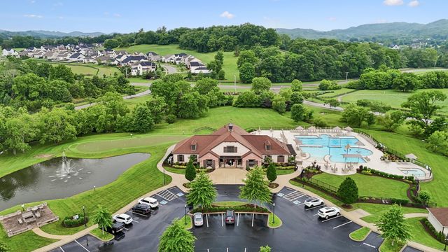 7016 Crimson Leaf Ln, College Grove, TN 37046