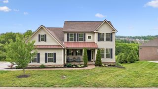 7016 Crimson Leaf Ln, College Grove, TN 37046