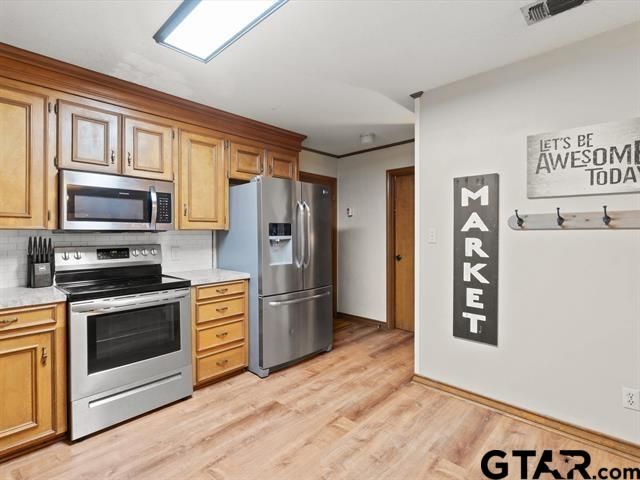 300 Joyner St, Omaha, TX 75571