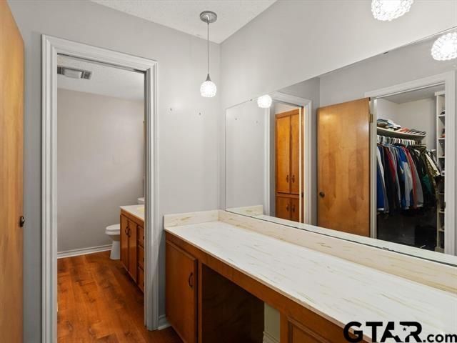 300 Joyner St, Omaha, TX 75571