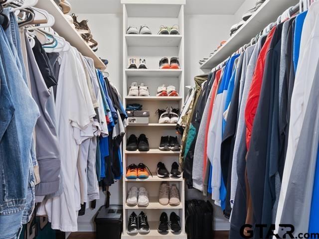 300 Joyner St, Omaha, TX 75571