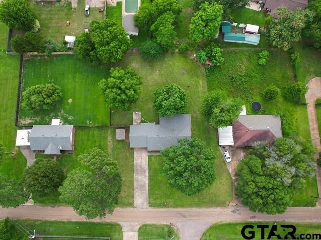 300 Joyner St, Omaha, TX 75571