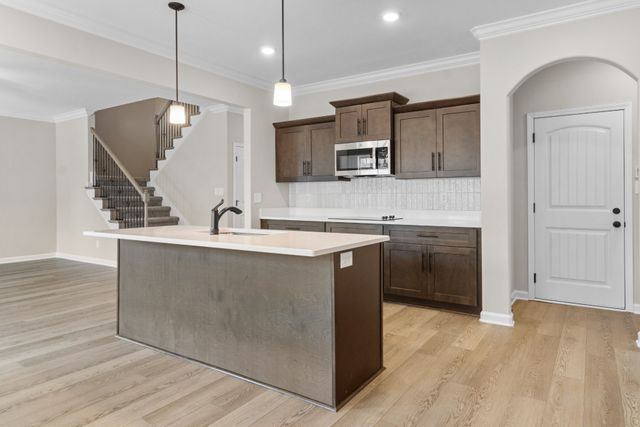 650 Woodrush Drive, Clarksville, TN 37040