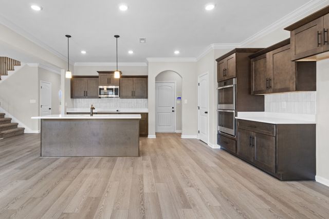 650 Woodrush Drive, Clarksville, TN 37040