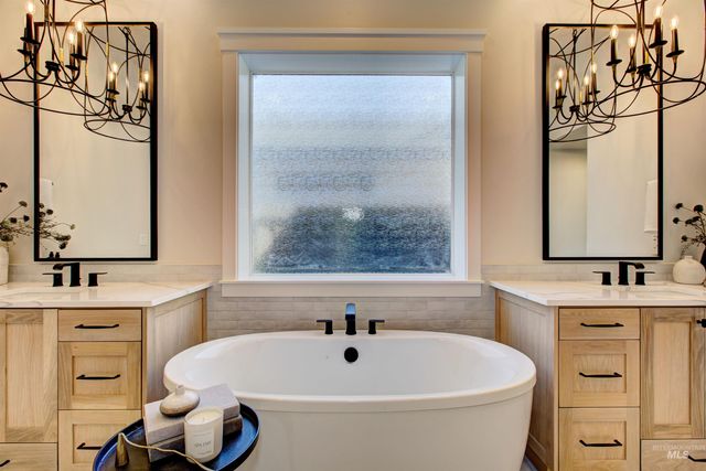 2599 E Cavern Dr, Meridian, ID 83642