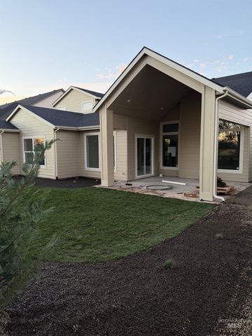 2599 E Cavern Dr, Meridian, ID 83642