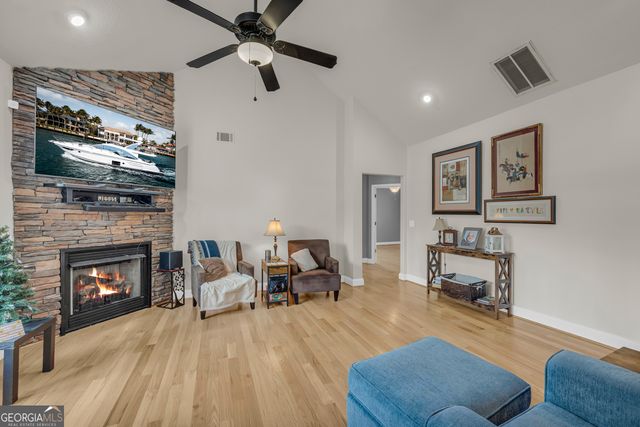 297 Hillandale Drive, Hartwell, GA 30643