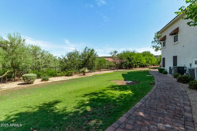 2950 W Louise Drive 204, Phoenix, AZ 85027